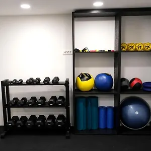 Emona Free Parking & Gym Apartman